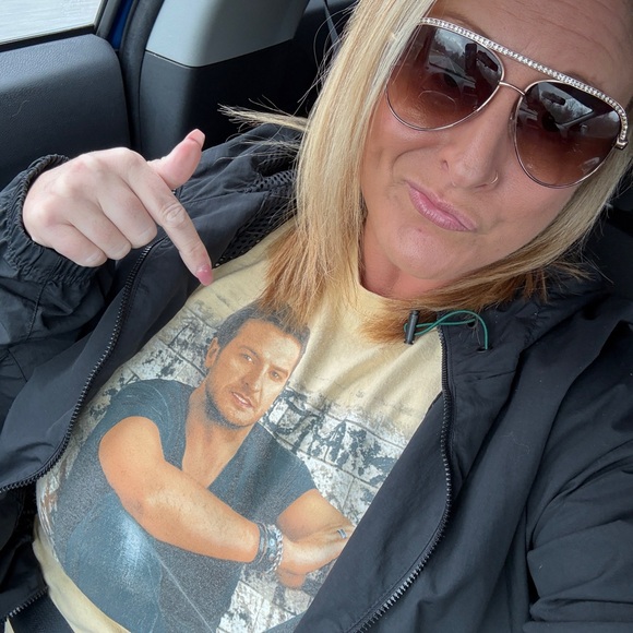 Meet your Posher, Rikki - Picture 2 of 5